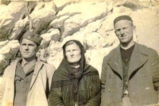 Milan Petrov, Miruna Andrijina i Mitar Markov 1945 u Ljesev Stup